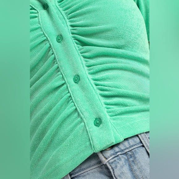 *5/$20 or 3/$15* Ruche Decision Green Ruched Short Sleeve Button-Up Collared Top - Picture 3 of 9